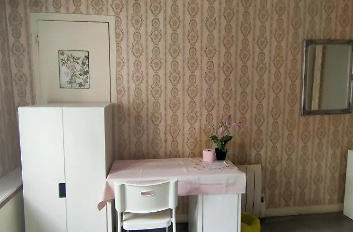 Hostal Fleur De *