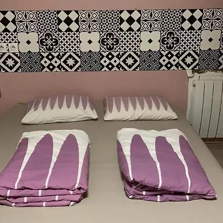 Hostel Fleur De *