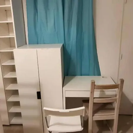 Fleur De Хостел *