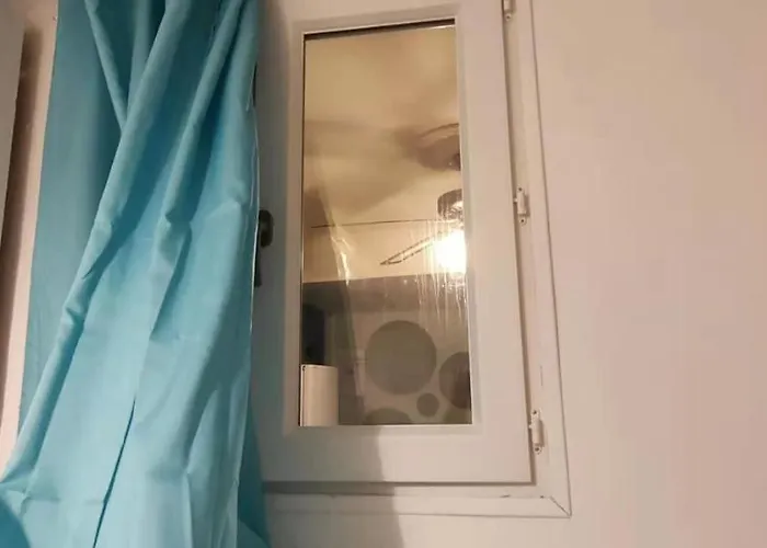Hostel Fleur De *
