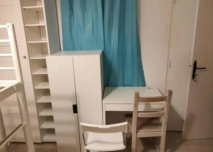 Fleur De Хостел *