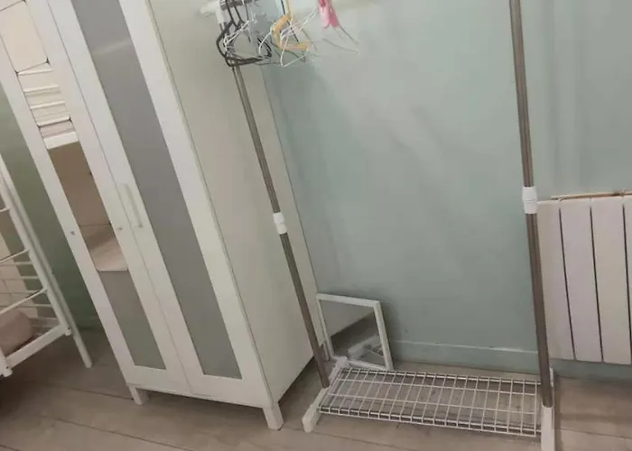 Fleur De Хостел *