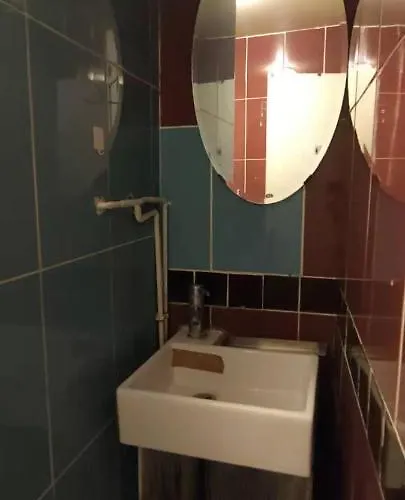 Fleur De Хостел