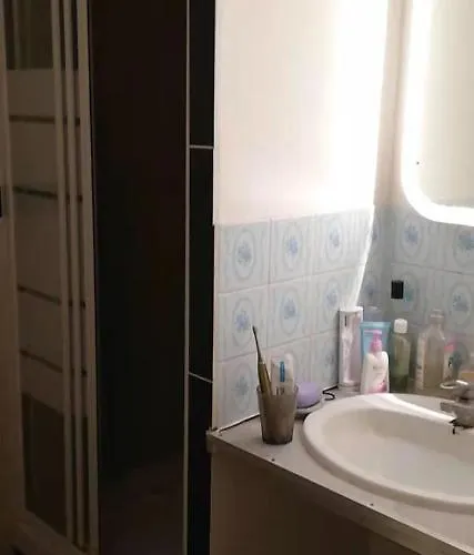 Fleur De Хостел